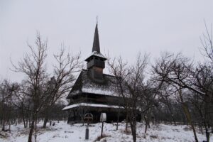 Biserica istorică de lemn din Bârsana, monument UNESCO, fotografiată în 2018